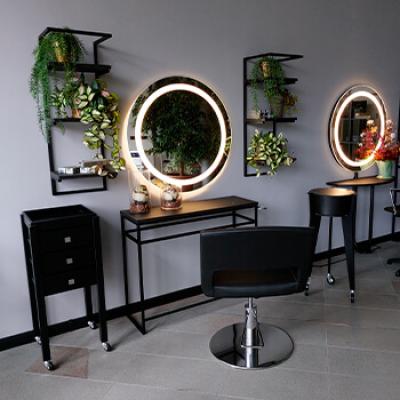 idee-arredo-salone-parrucchieri-moderno-specchi-moderni-luminosi